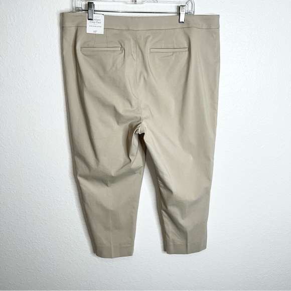 Talbots Pants Women Size 16 Petite Chatham Crop Capri Beige Tan Khaki B4 - Picture 2 of 12